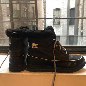 Women's Sorel Snow Boots (US9)